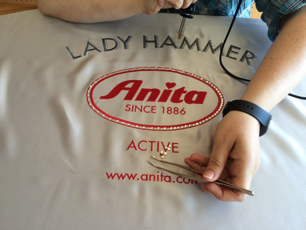Фирменный халат Anita